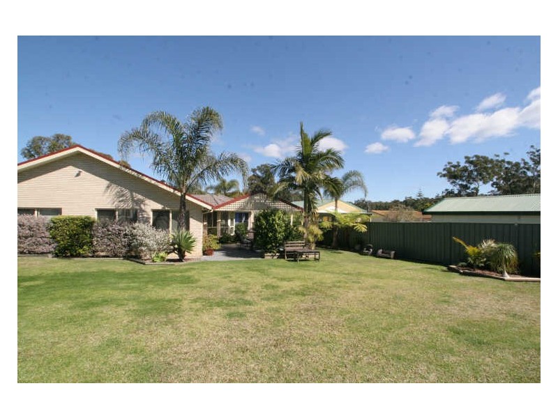 3 River Road, Sussex Inlet NSW 2540