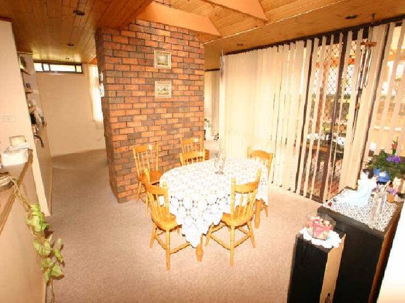 20 Lakeshore Parade, Sussex Inlet NSW 2540