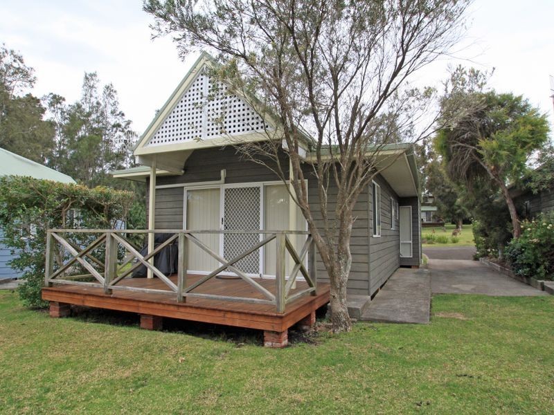 Chalet 3 Berrara Road, Berrara NSW 2540