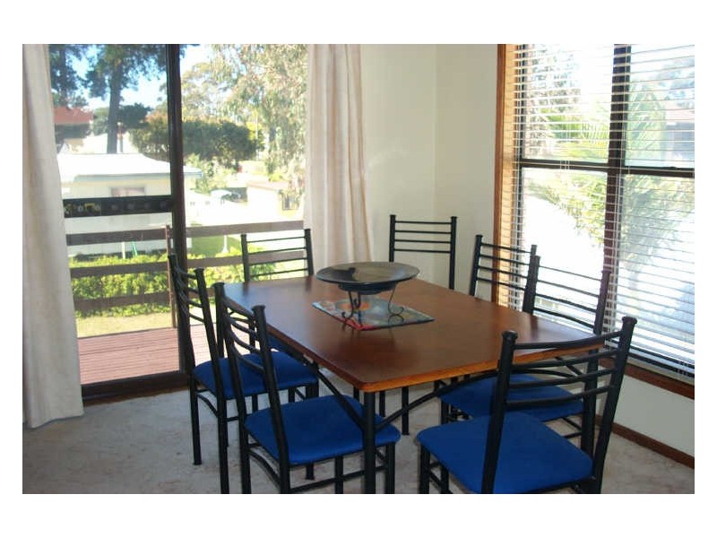 9 Riviera Avenue, Sussex Inlet NSW 2540