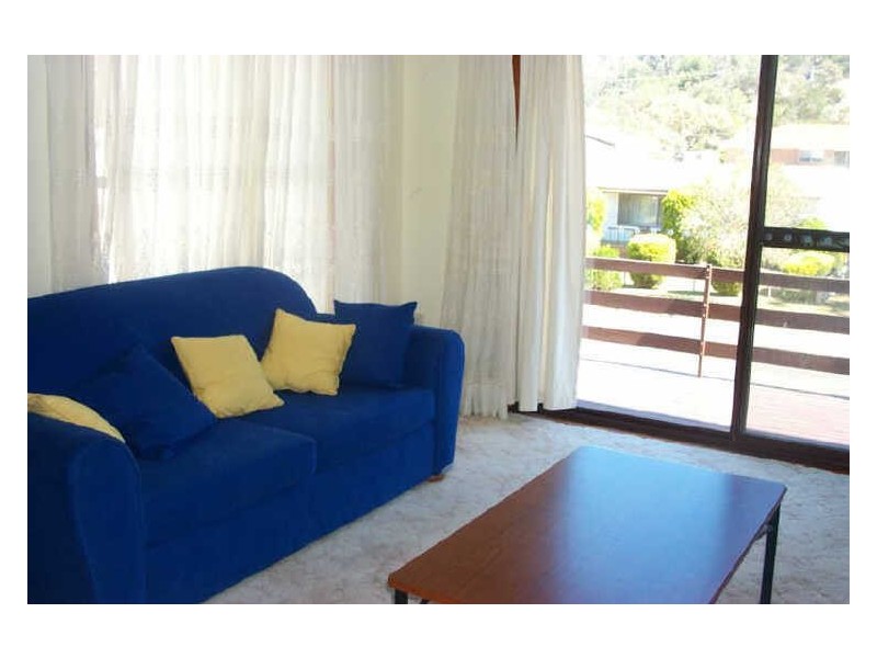 9 Riviera Avenue, Sussex Inlet NSW 2540