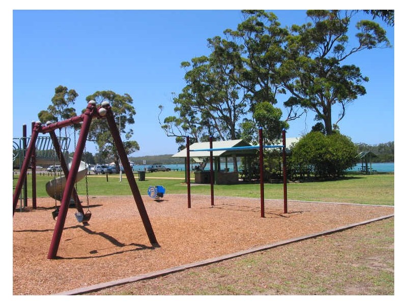 9 Riviera Avenue, Sussex Inlet NSW 2540