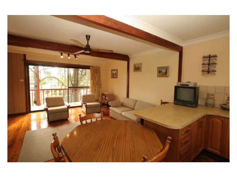 11 Tradewinds Avenue, Sussex Inlet NSW 2540