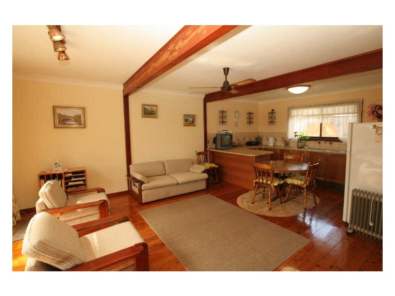 11 Tradewinds Avenue, Sussex Inlet NSW 2540