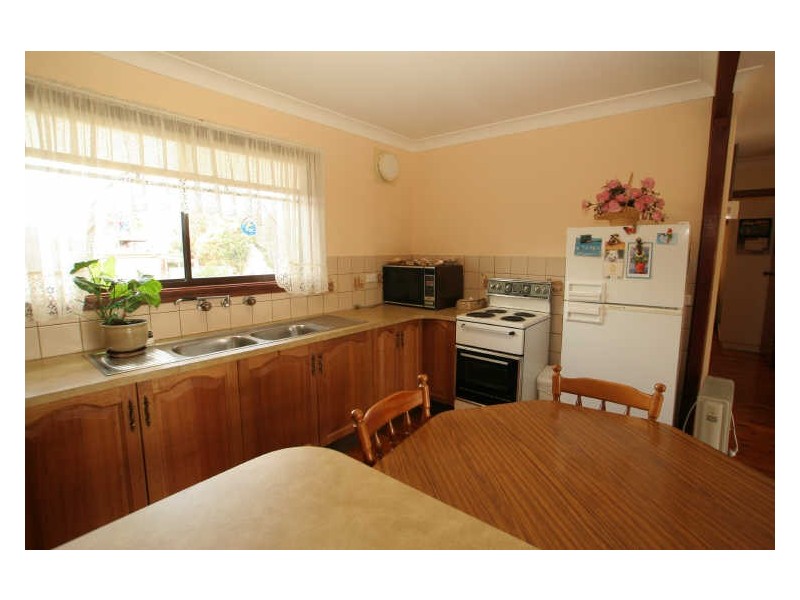 11 Tradewinds Avenue, Sussex Inlet NSW 2540