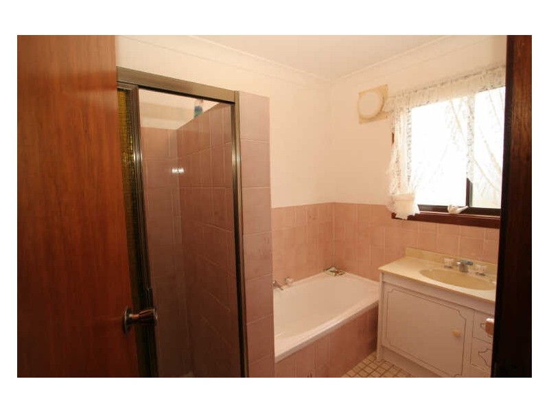 11 Tradewinds Avenue, Sussex Inlet NSW 2540