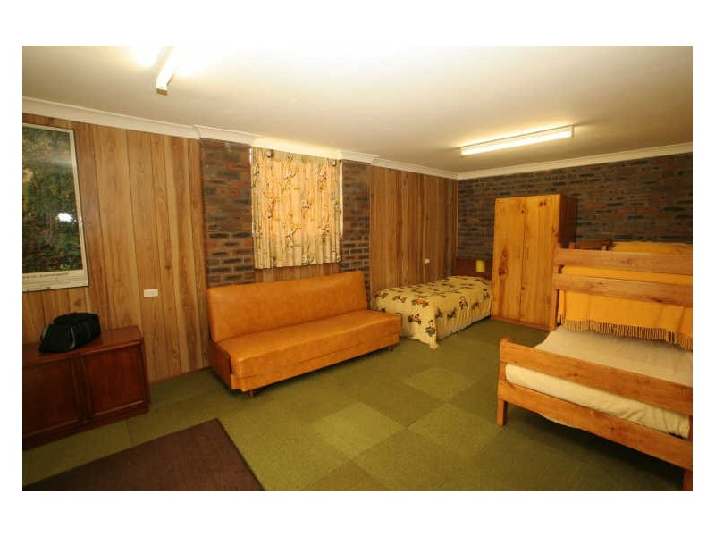 11 Tradewinds Avenue, Sussex Inlet NSW 2540