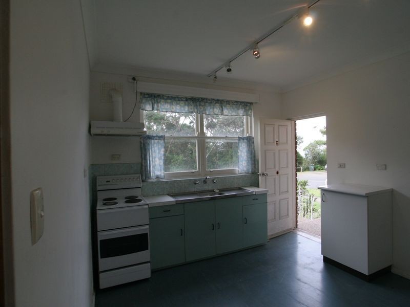 2/2 Pope Avenue, Berrara NSW 2540