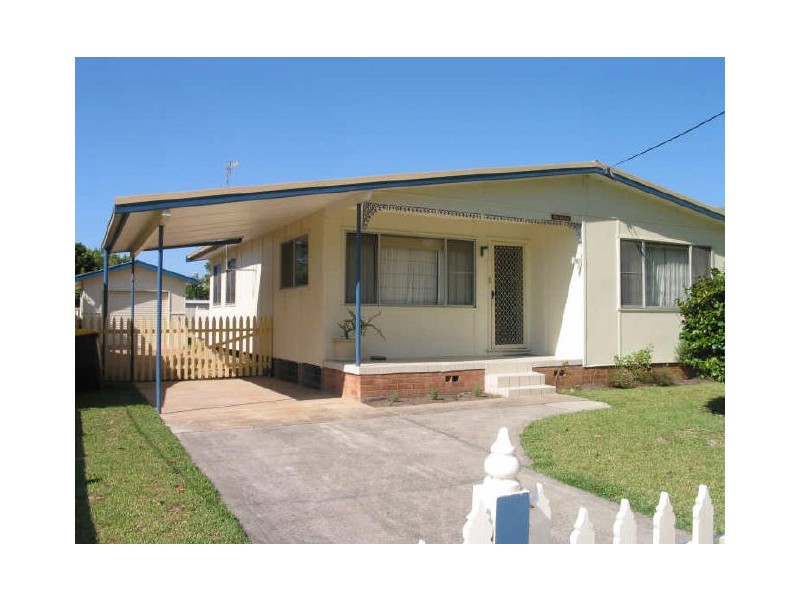 10 Glanville Road, Sussex Inlet NSW 2540