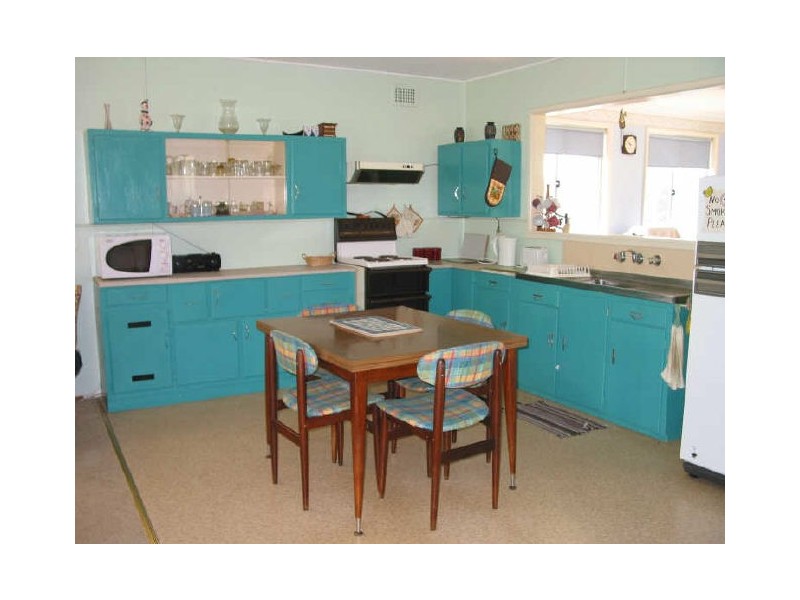 10 Glanville Road, Sussex Inlet NSW 2540