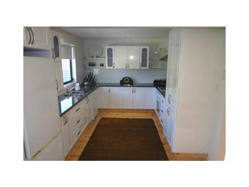 14 Cater Crescent, Sussex Inlet NSW 2540