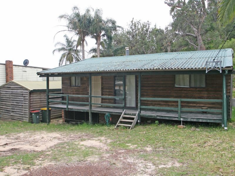 18 Pacificana Drive, Sussex Inlet NSW 2540