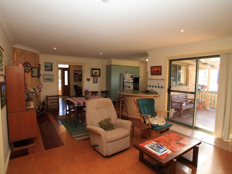 12 Tradewinds Avenue, Sussex Inlet NSW 2540