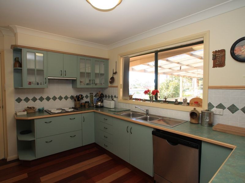 12 Tradewinds Avenue, Sussex Inlet NSW 2540