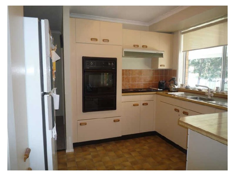 5 Plover Close, Sussex Inlet NSW 2540