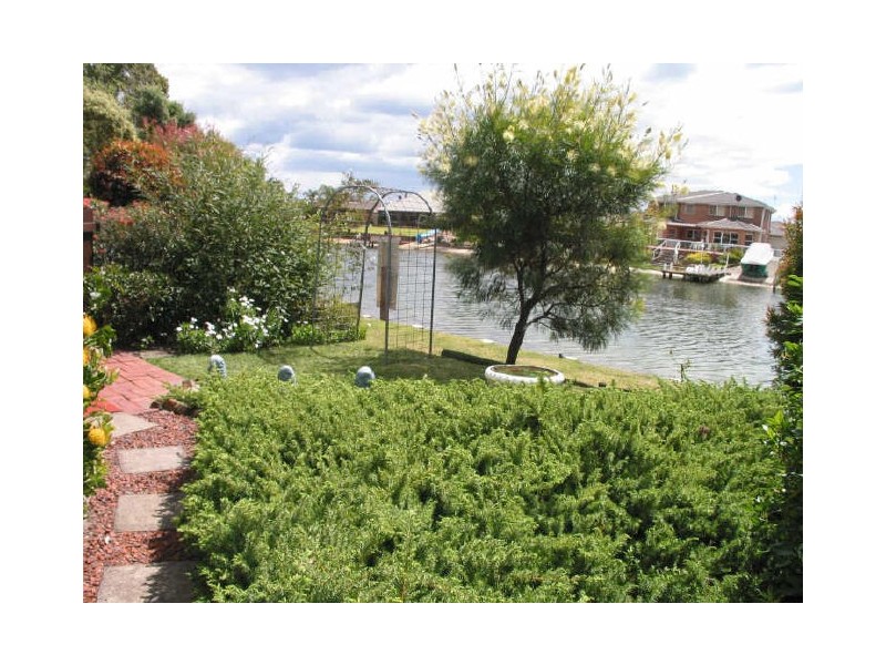 61 Cater Crescent, Sussex Inlet NSW 2540