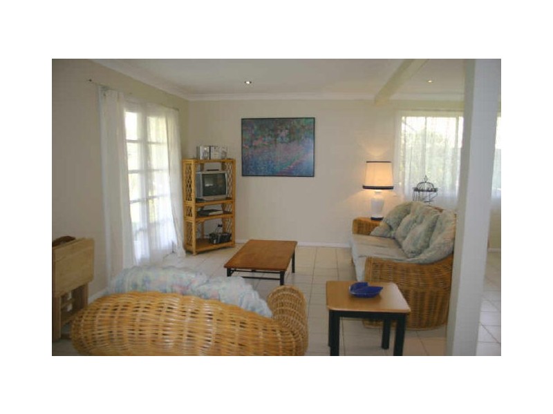 17 Glanville Road, Sussex Inlet NSW 2540