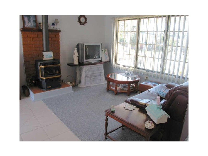 11 Nielson Road, Sussex Inlet NSW 2540