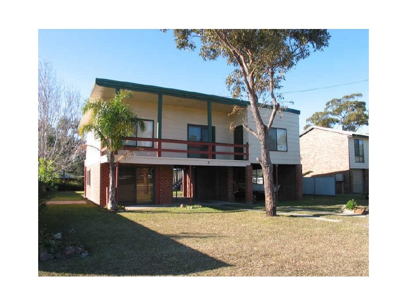 8 Wunda Avenue, Sussex Inlet NSW 2540