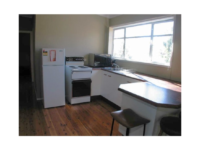 8 Wunda Avenue, Sussex Inlet NSW 2540