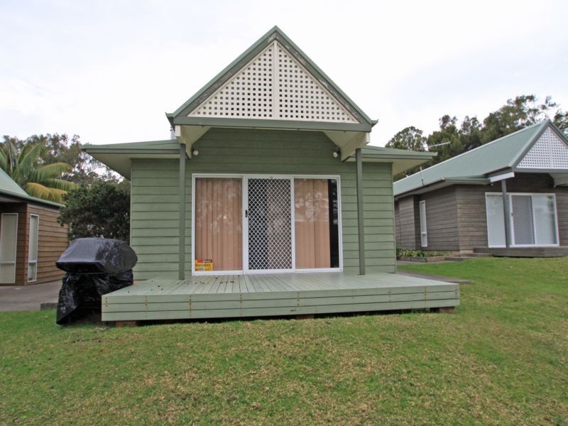 Chalet 7 Berrara Road, Berrara NSW 2540