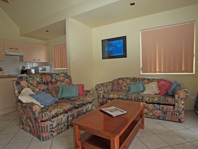 Chalet 7 Berrara Road, Berrara NSW 2540