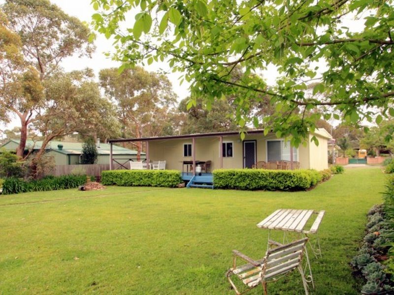 16 Sixth Avenue, Berrara NSW 2540