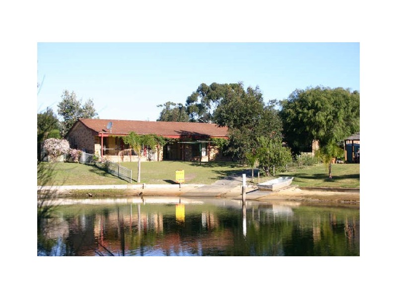 12 Finch Place, Sussex Inlet NSW 2540