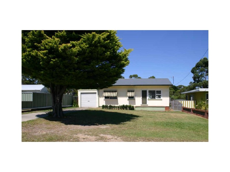 14 Lyons Road, Sussex Inlet NSW 2540