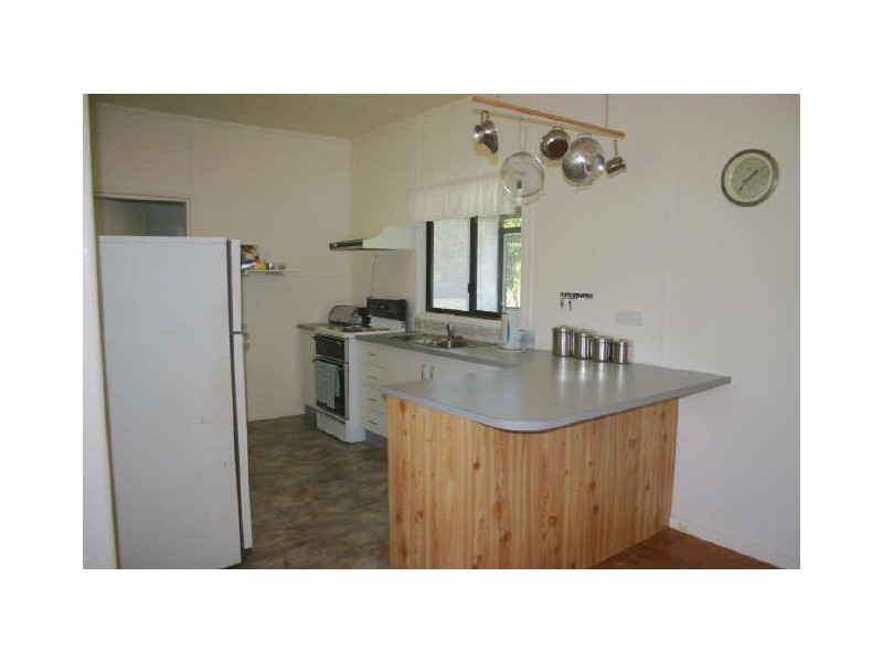 14 Lyons Road, Sussex Inlet NSW 2540