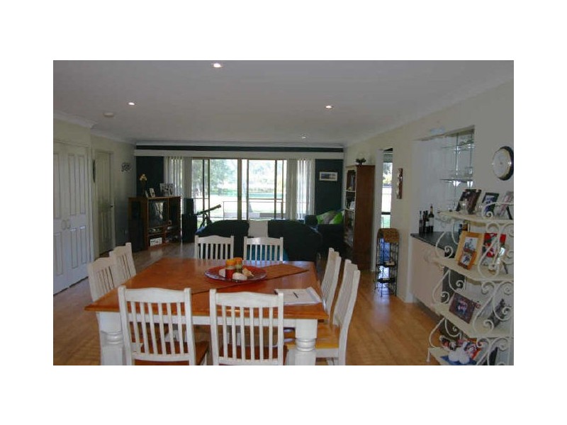 238 River Road, Sussex Inlet NSW 2540