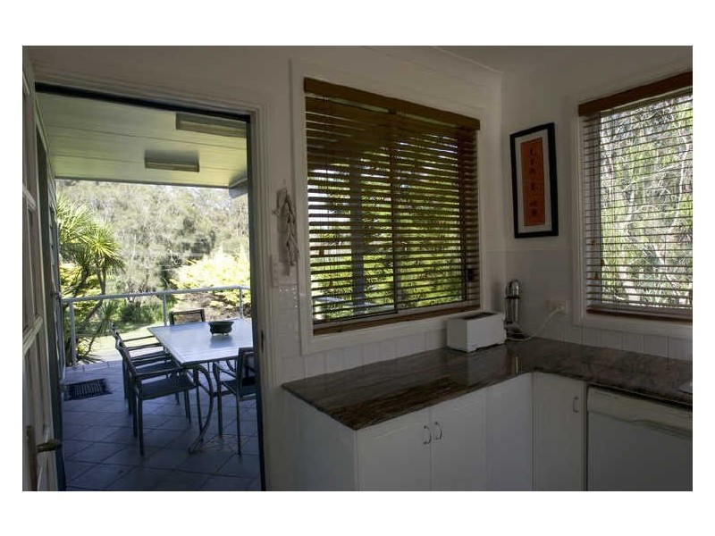 11 Lakeland Avenue, Berrara NSW 2540