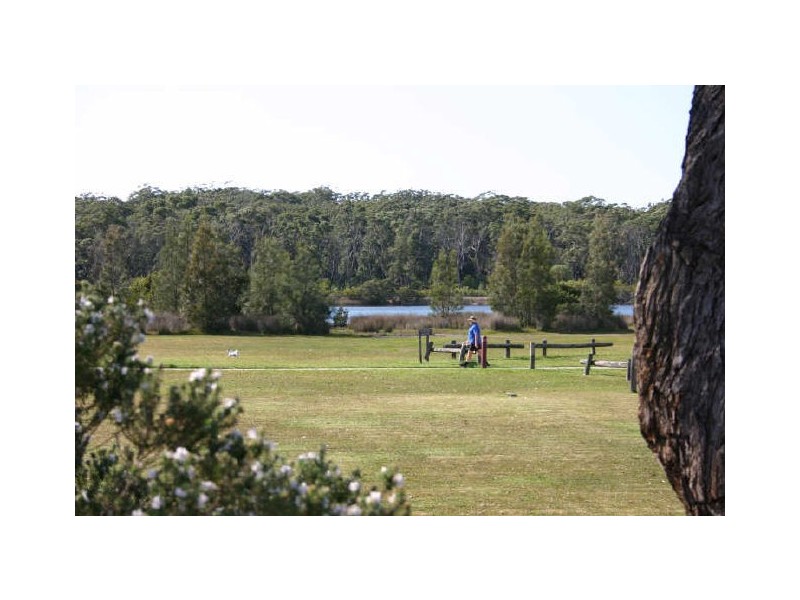 276 River Road, Sussex Inlet NSW 2540