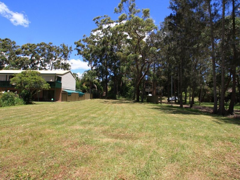 21 Fairview Crescent, Sussex Inlet NSW 2540