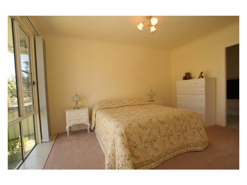 10 Lagoon Crescent, Sussex Inlet NSW 2540