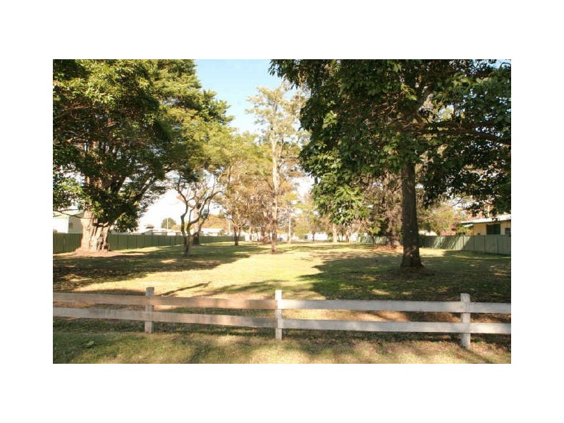 196 River Road, Sussex Inlet NSW 2540