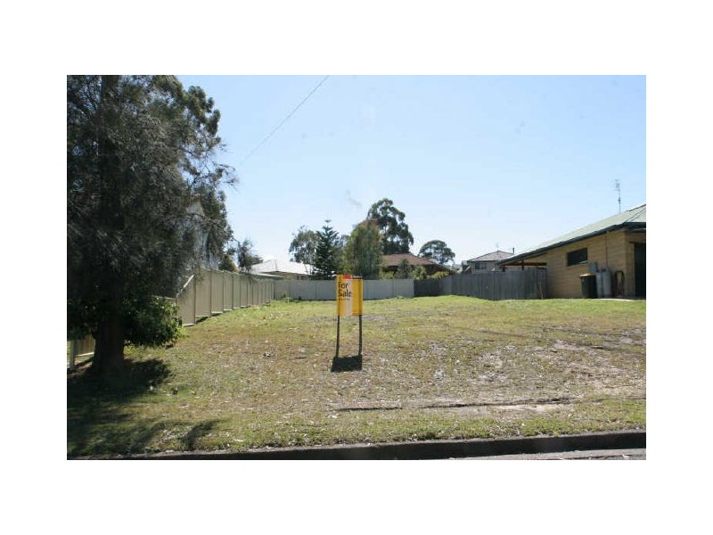 90 Suncrest Avenue, Sussex Inlet NSW 2540