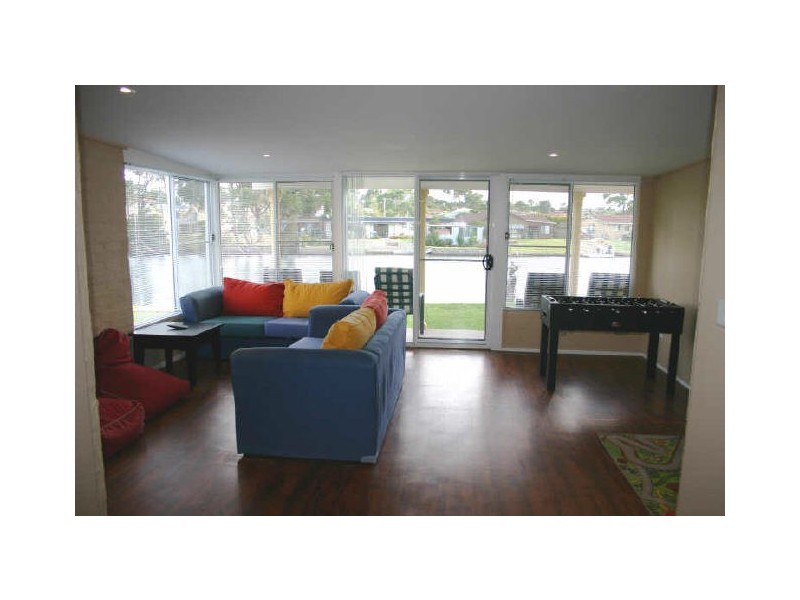 9 Cormorant Ave, Sussex Inlet NSW 2540
