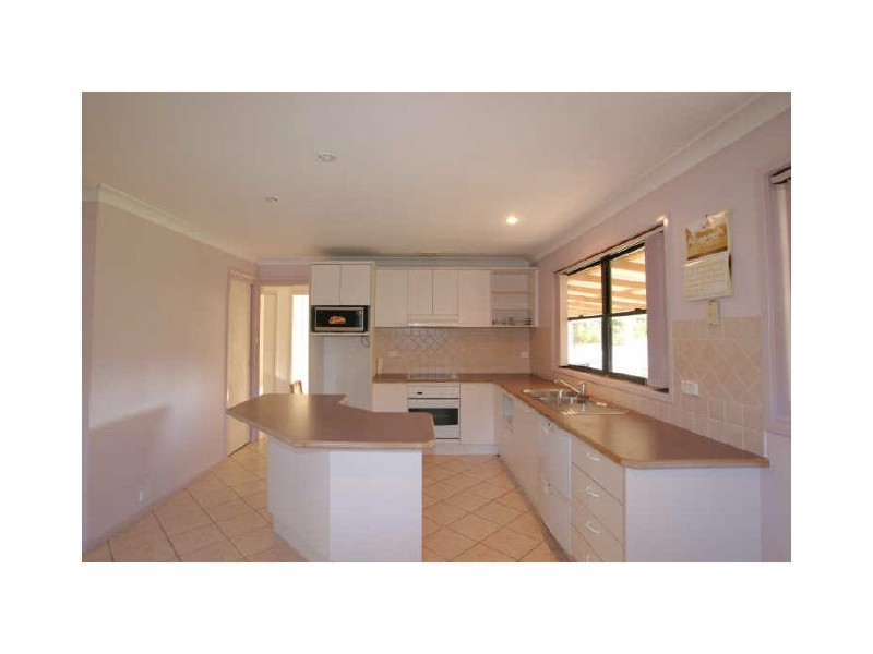 136 River Road, Sussex Inlet NSW 2540