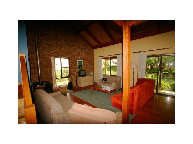 6 Blue Mist Close, Sussex Inlet NSW 2540