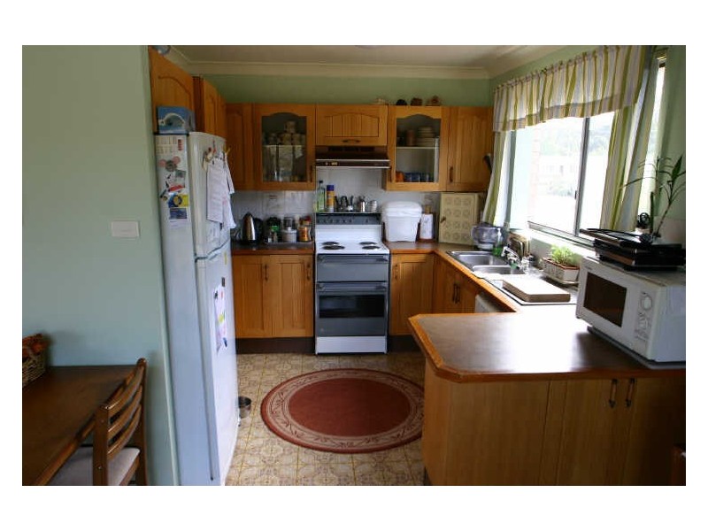 1 Edgewater Avenue, Sussex Inlet NSW 2540