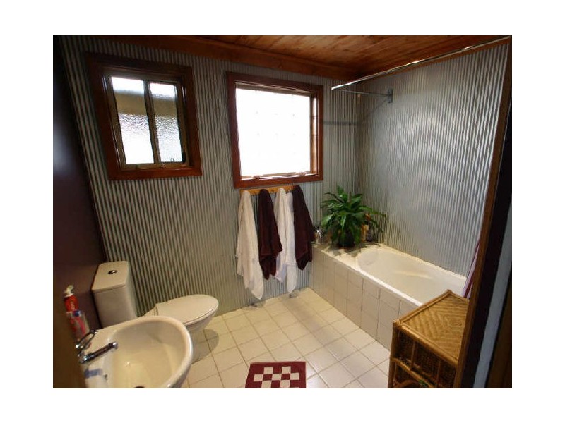 5 Ridge Avenue, Sussex Inlet NSW 2540