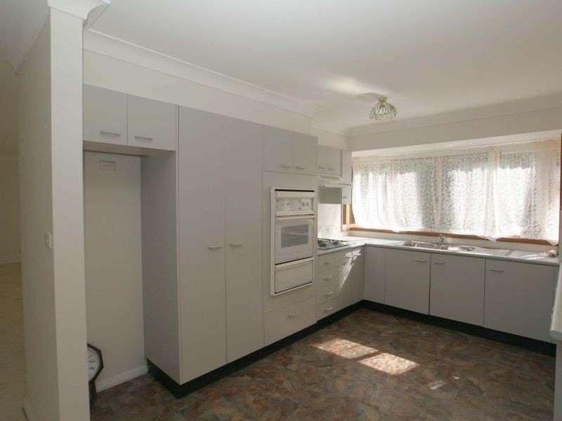 66 Suncrest Avenue, Sussex Inlet NSW 2540