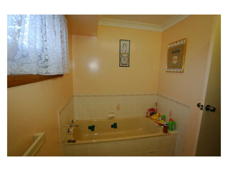 66 Suncrest Avenue, Sussex Inlet NSW 2540