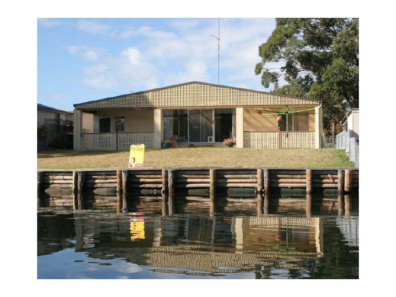 77 Jacobs Drive, Sussex Inlet NSW 2540