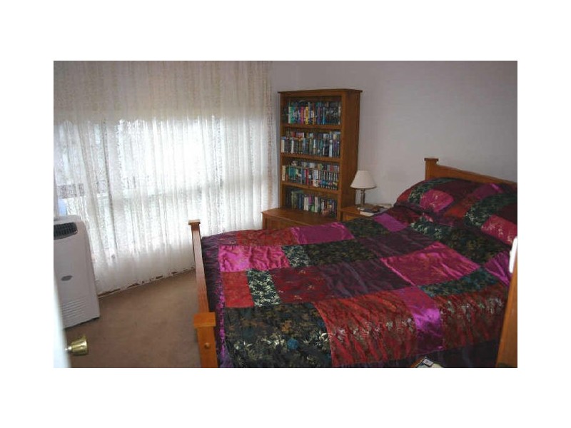 3 Lakeshore Parade, Sussex Inlet NSW 2540