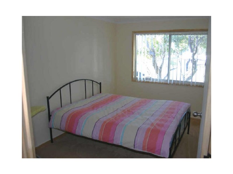 8 Ray Street, Sussex Inlet NSW 2540