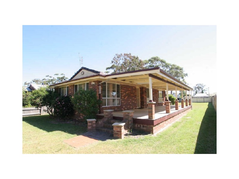 13 Ellmoos Avenue, Sussex Inlet NSW 2540