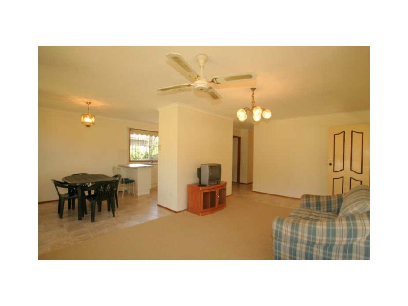 13 Ellmoos Avenue, Sussex Inlet NSW 2540