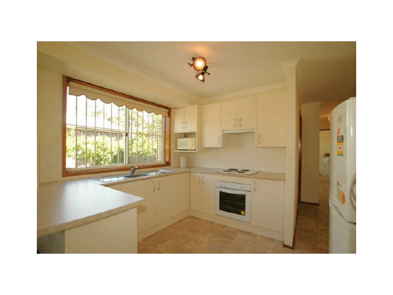 13 Ellmoos Avenue, Sussex Inlet NSW 2540